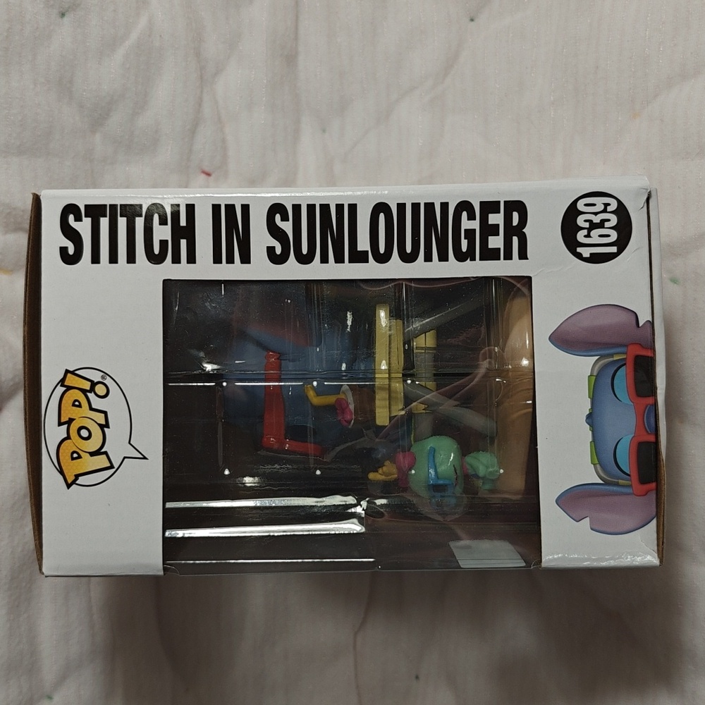 Funko Pop Disney Lilo & Stitch (Stitch In Sunlounger) - Picture 2 of 8